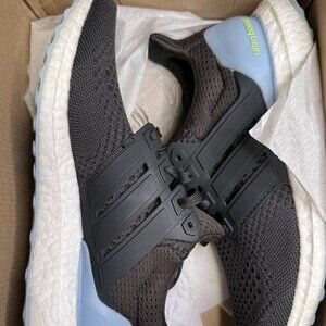 adidas Women's Ultraboost 1.0 Shoe (Carbon/Carbon/Wonder Blue)